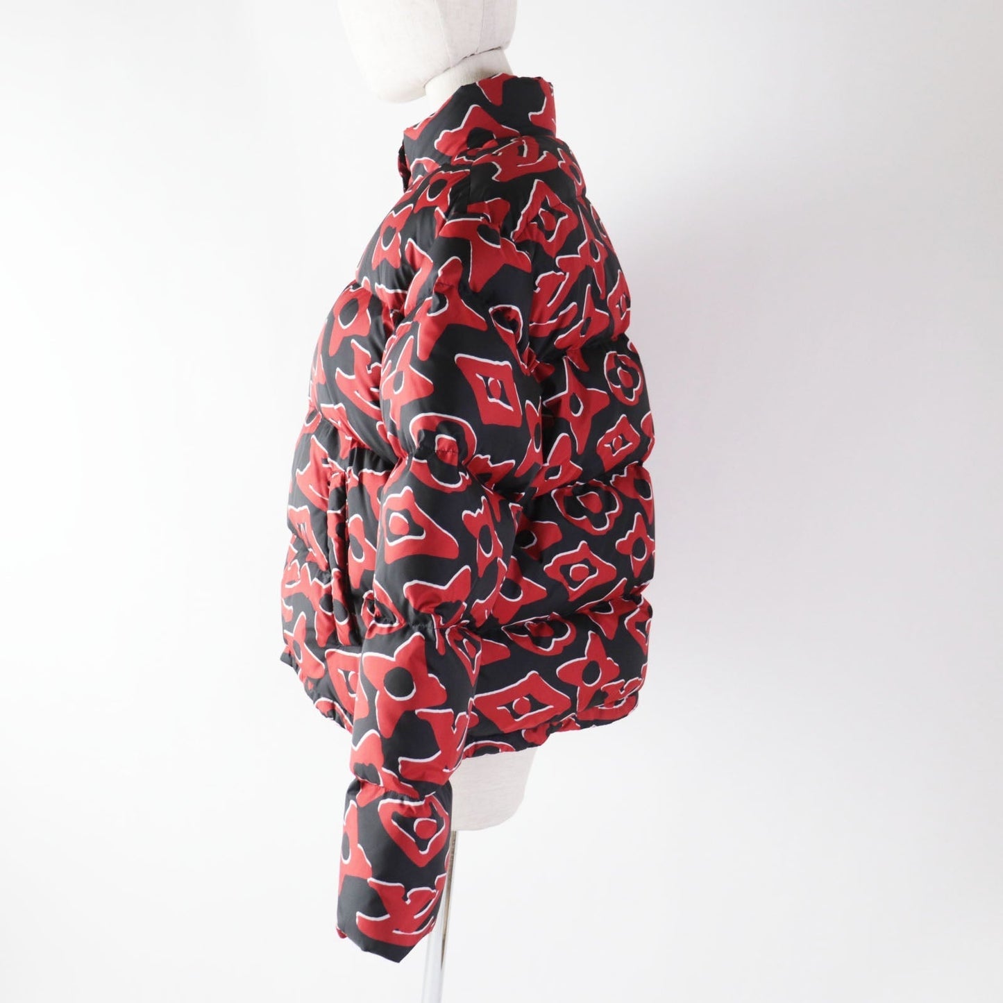 Louis Vuitton Down jacket Filling 90 down Monogram Black Red Apparel