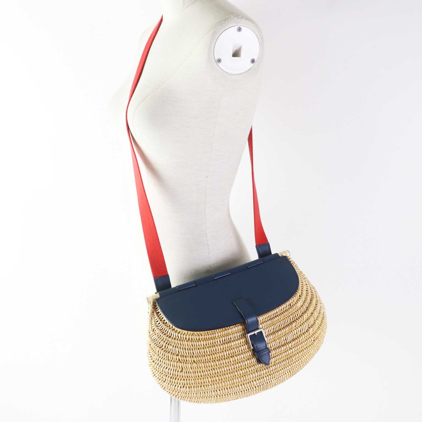 Hermes Shoulder Bag Swift Ocea Type Natural Fishing Women Blue Basket