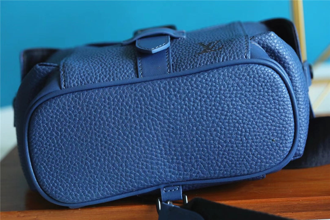 Top Quality Christopher Xs Taurillon For Men Blue Crossbody Bag