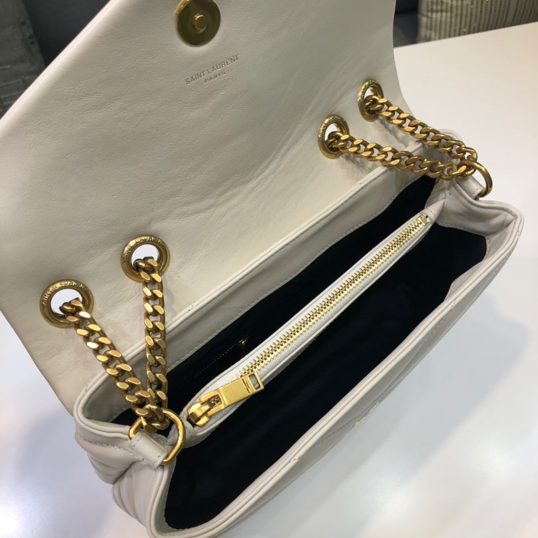 YSL Saint Laurent Loulou Matelassé "Y" 9.8in 23cm White Small Chain Handbag