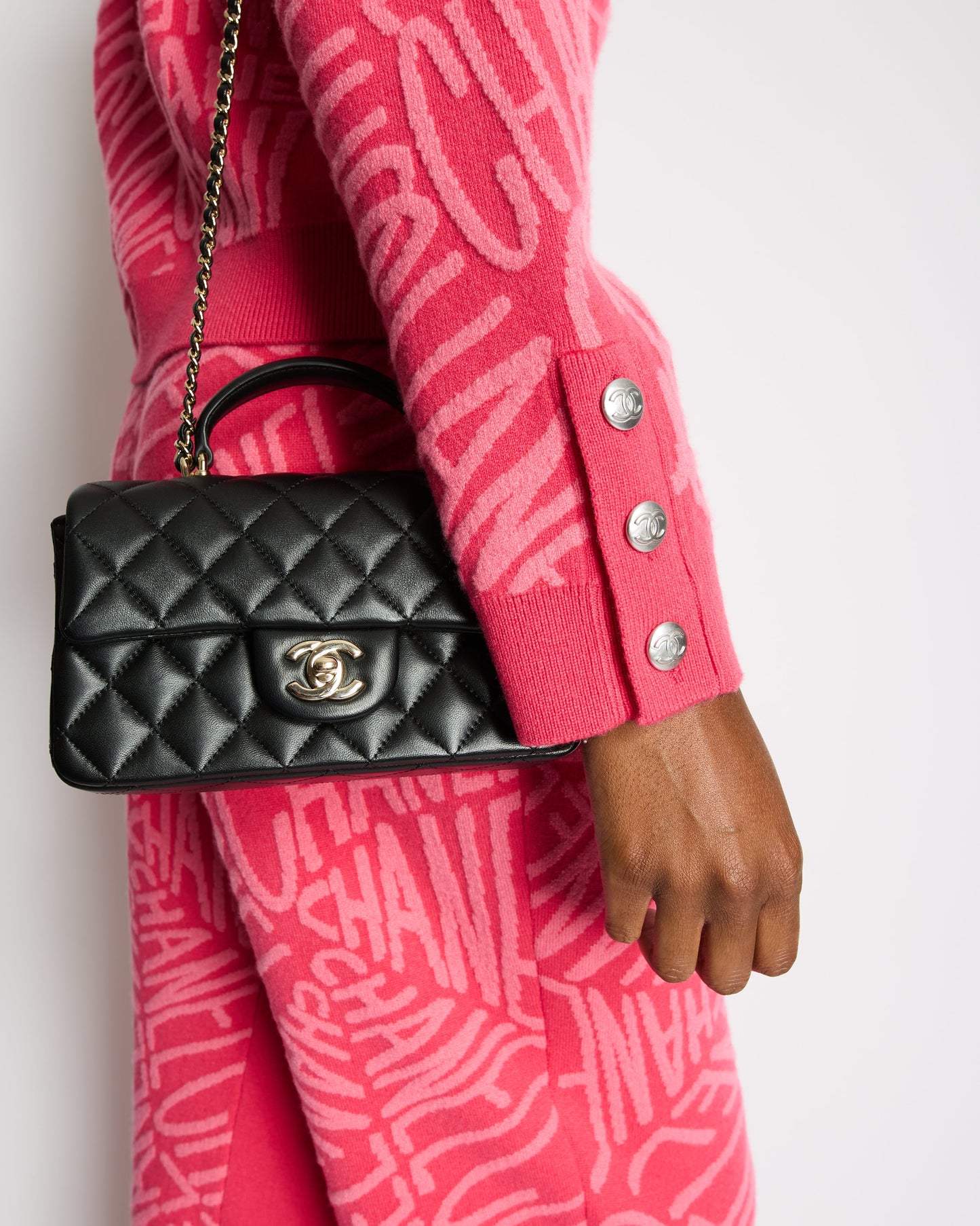 Chanel Hot Pink Cashmere Button Down Long Sleeve Jumper with Hood and Logo Details Size FR 40 (UK 12) £3,425 Accessory