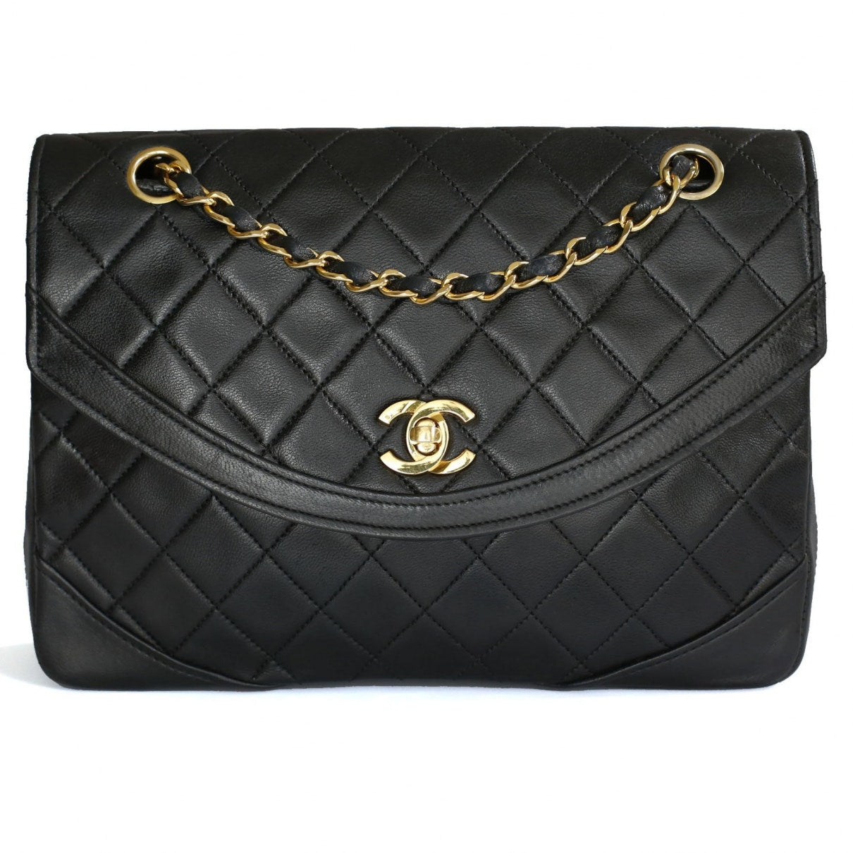 timeless/classique black leather handbag 111