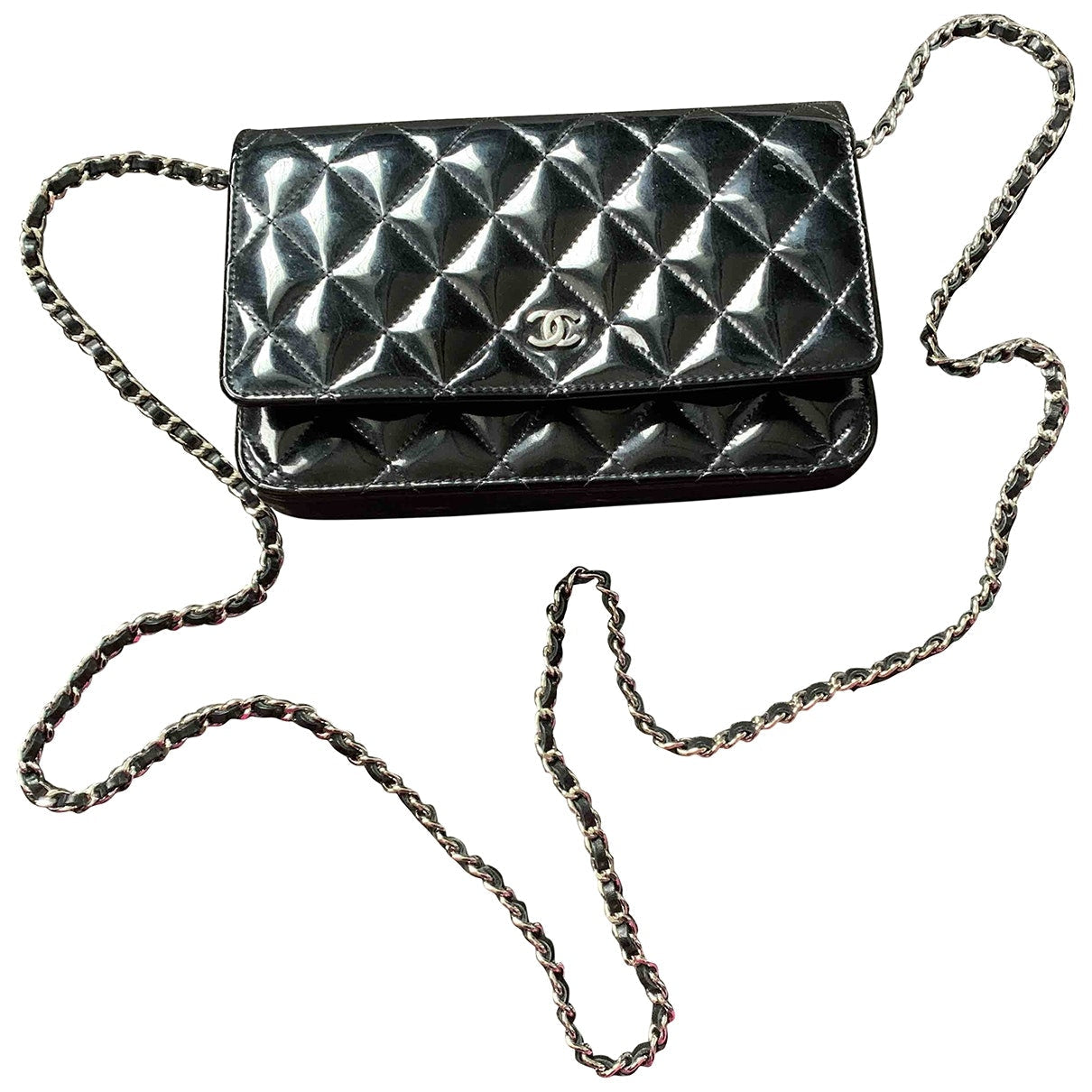 wallet on chain black patent leather handbag Signature