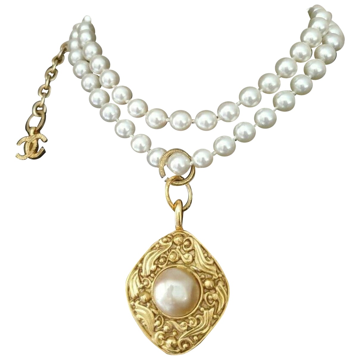 Chanel white pearls necklaces Jewelry