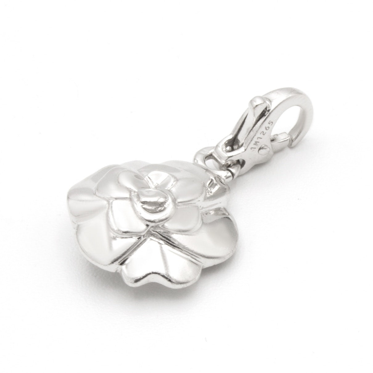 Chanel camélia silver white gold pendants Jewelry
