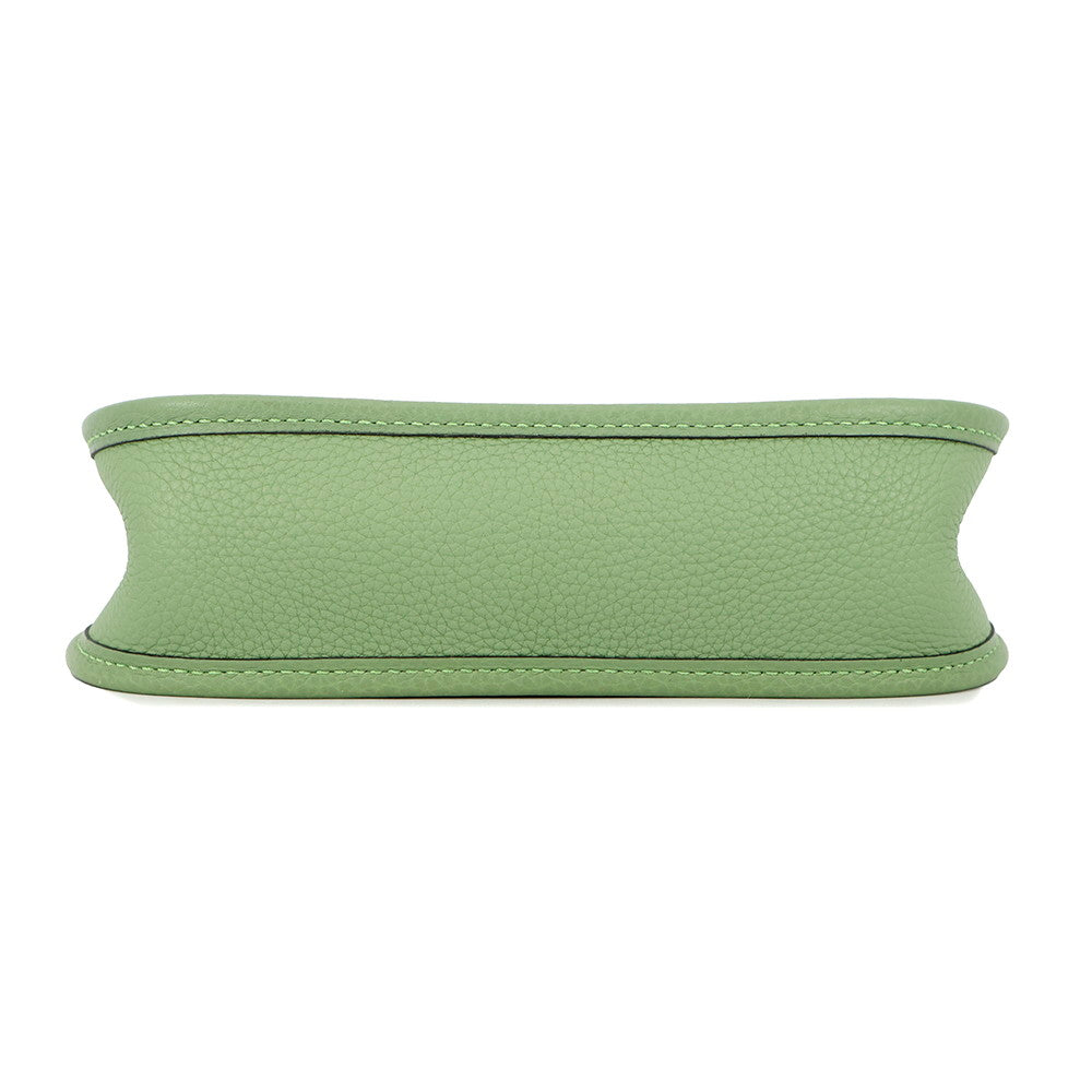 Evelyne Vert Cricket Taurillon Clemence Size Tpm Travel Bag