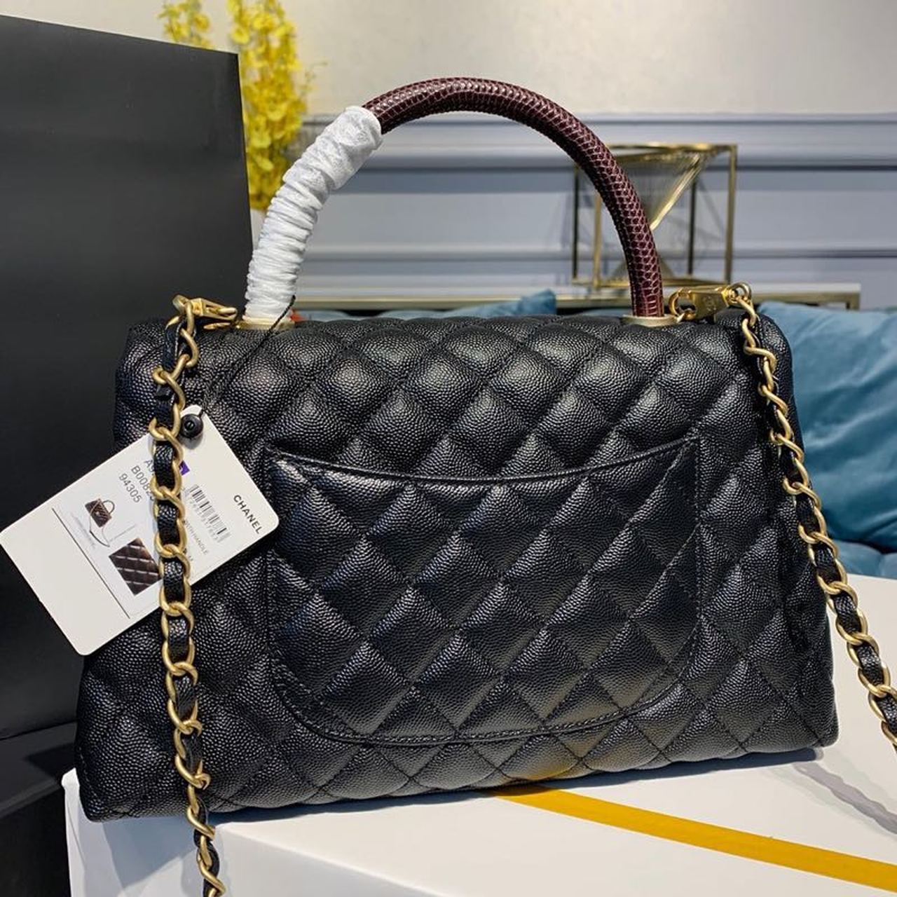 CHLLarge , s , 11in Black Flap Top Handle Crossbody Bag
