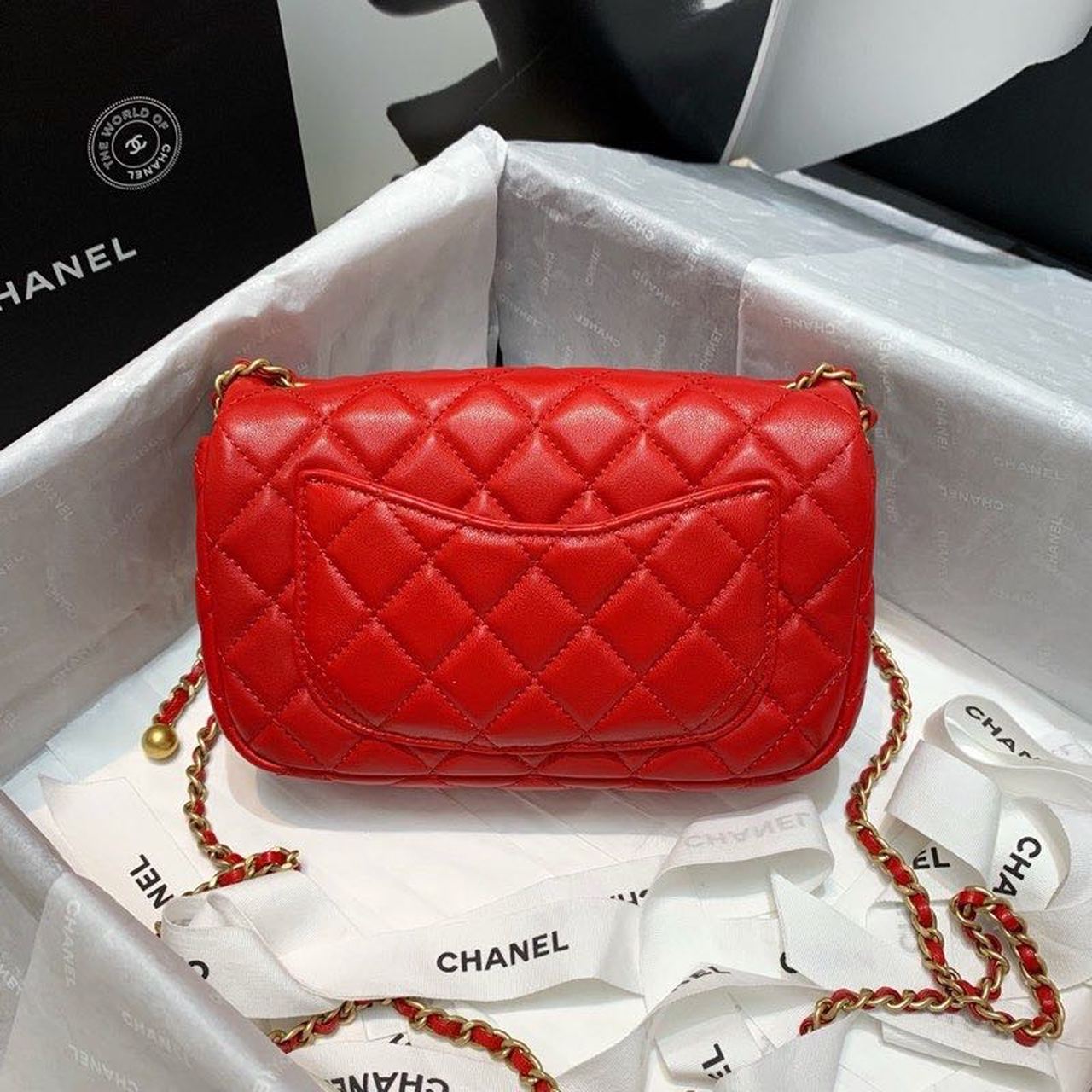 CHLFlap CHLBall On Strap , Red Crossbody Bag
