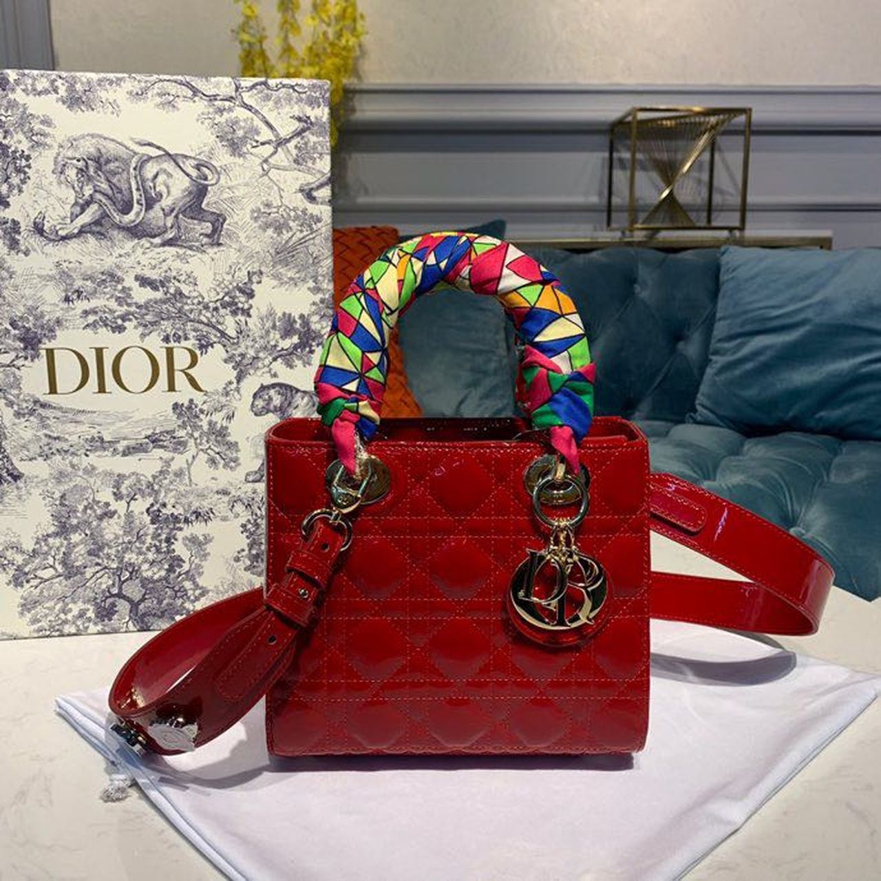 Lady Cherry Cannage Cd Patent Red Small Travel Bag