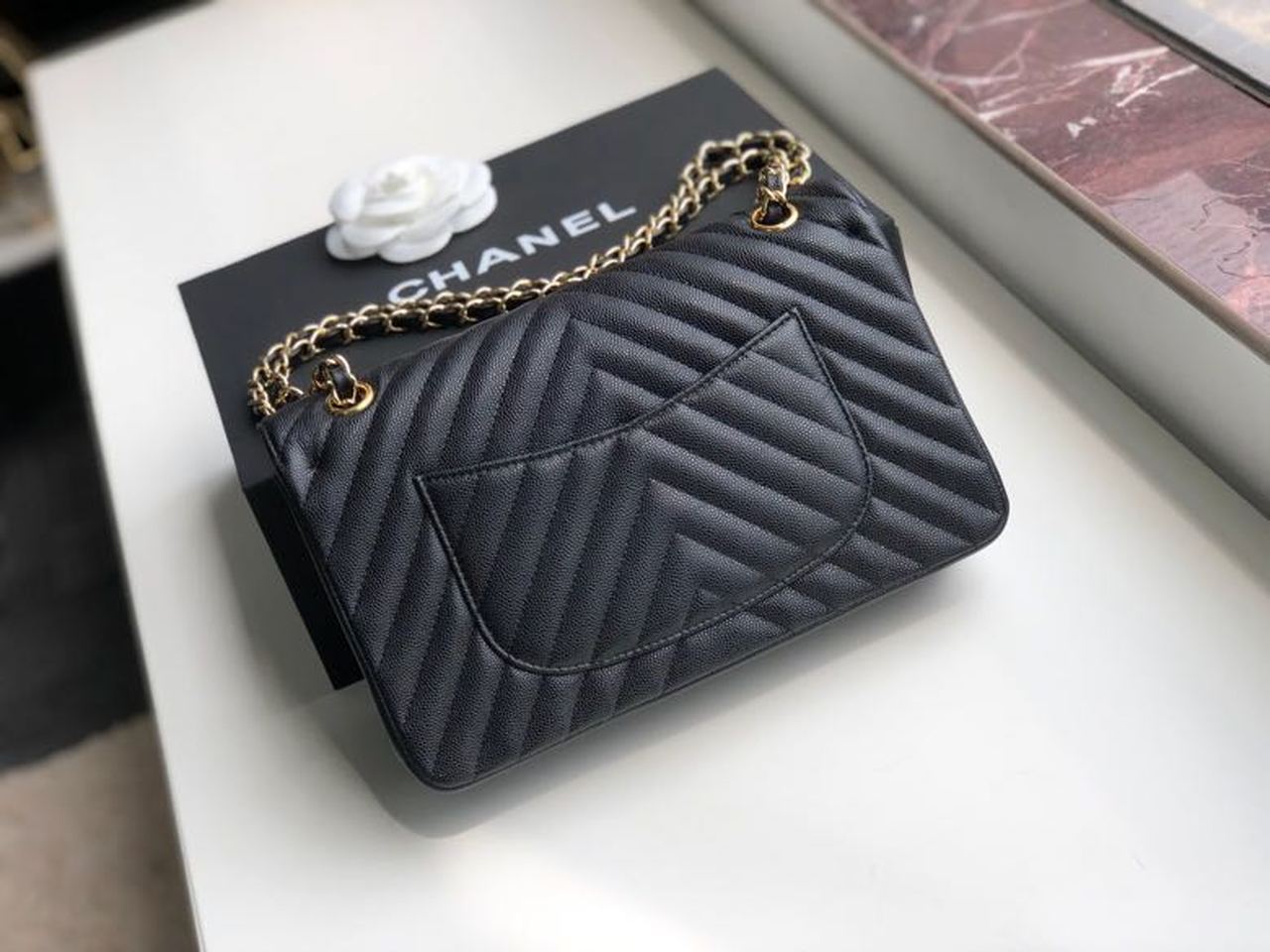 CHL Chevron Classic Toned Hardware Black Gold Crossbody Bag