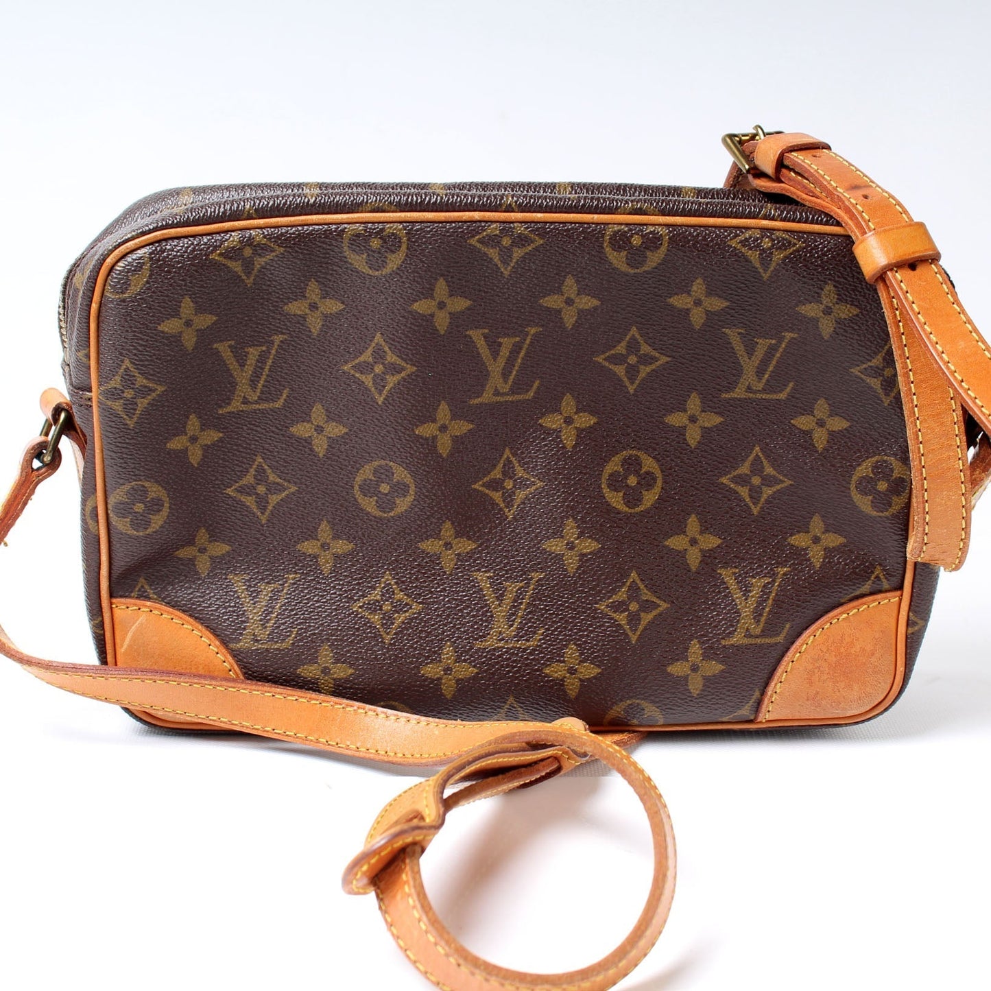 Louis Vuitton Trocadero 27 Monogram Handbag Monogram 249C074F