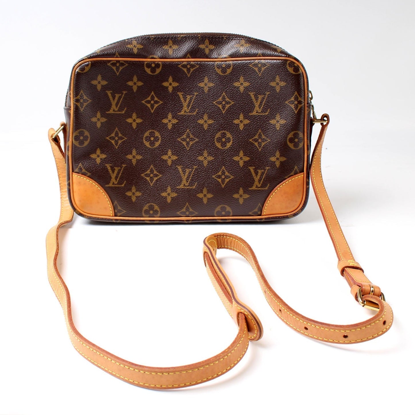 Louis Vuitton Trocadero 27 Monogram Handbag 27 Monogram