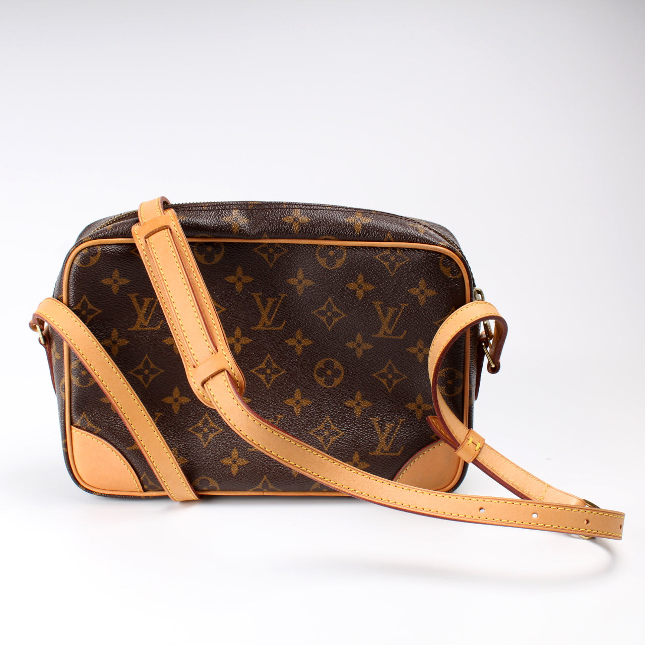 Louis Vuitton Trocadero 27 Monogram Handbag Monogram 15