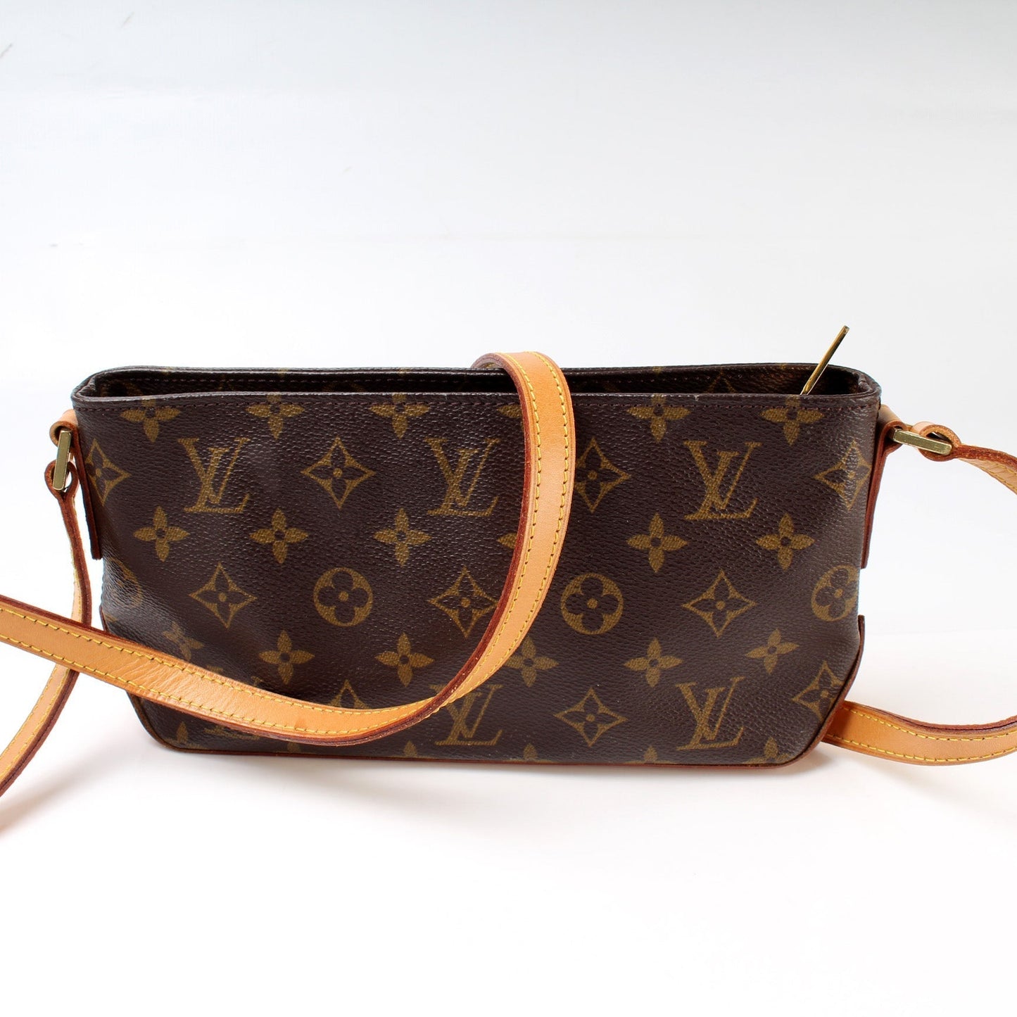 Louis Vuitton Trotteur Monogram Handbag Monogram 10