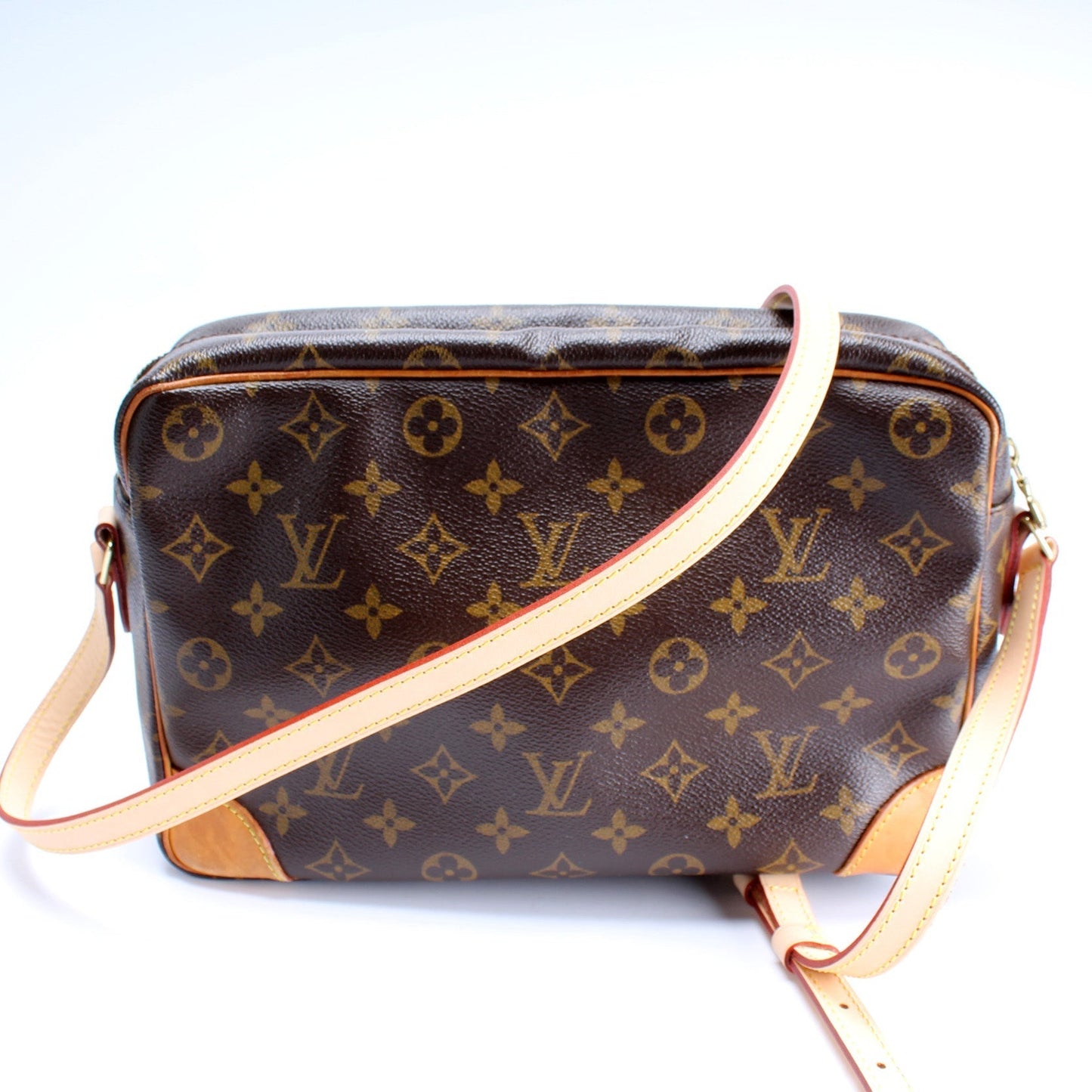 Louis Vuitton Trocadero 30 Monogram Handbag Monogram 1