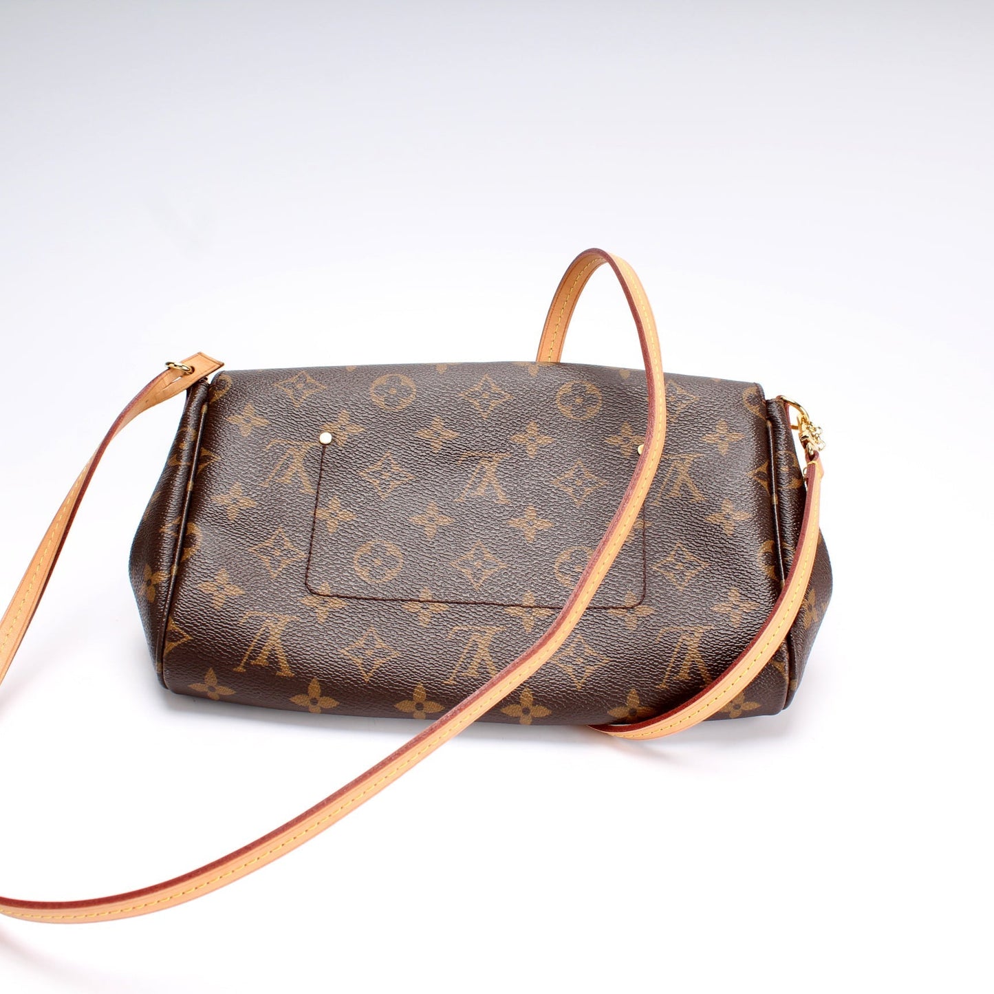 Louis Vuitton Favorite MM Monogram Handbag Monogram 2