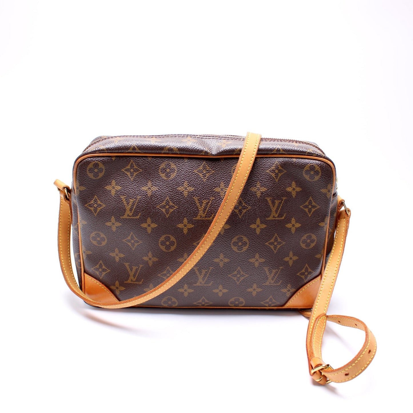Louis Vuitton Trocadero 30 Monogram Handbag Monogram 2