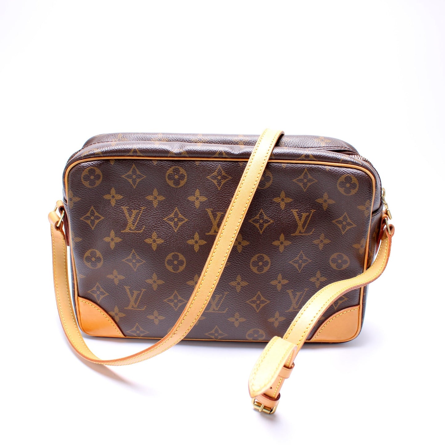 Louis Vuitton Trocadero 30 Monogram Handbag Monogram 5