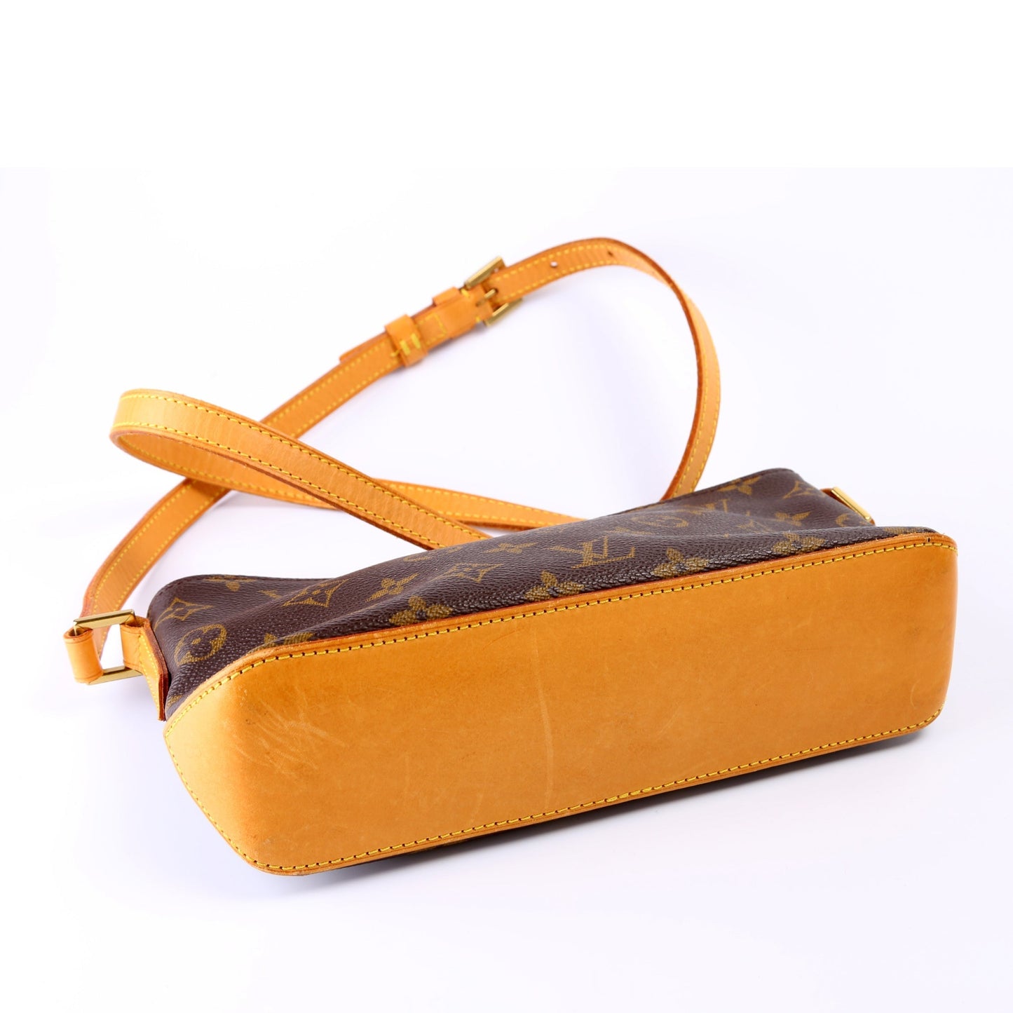 Louis Vuitton Trotteur Monogram Handbag Monogram 2
