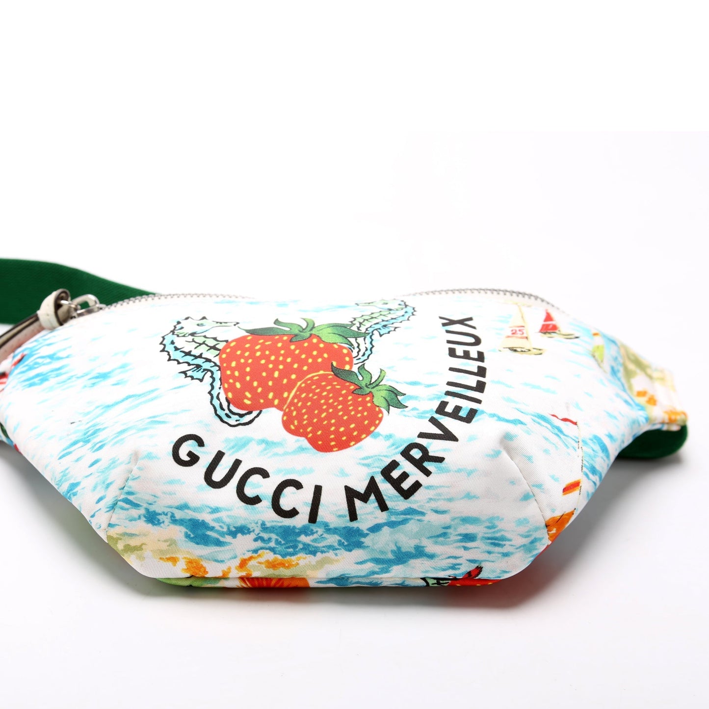 Gucci GG Supreme Strawberry Belt