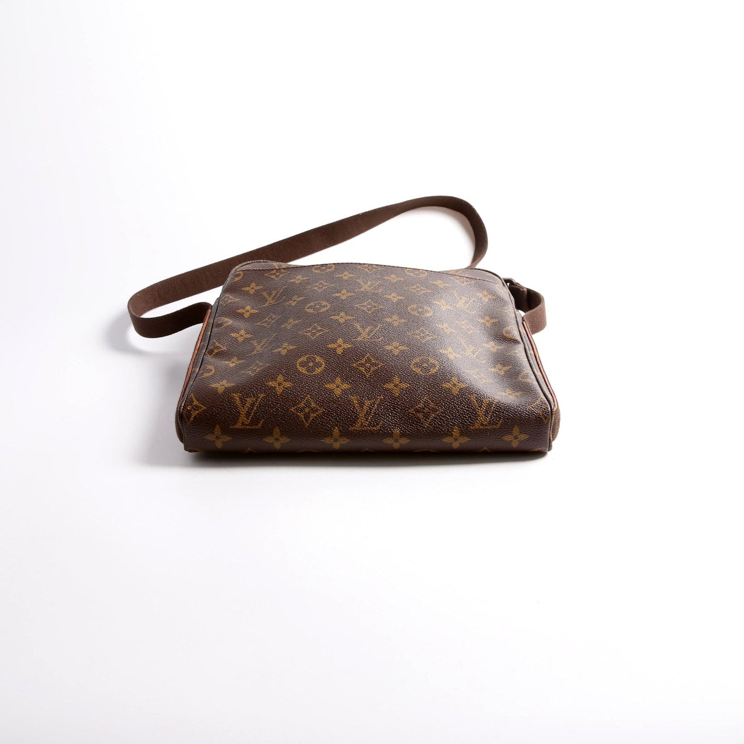 Louis Vuitton Trotteur Beaubourg Monogram Handbag