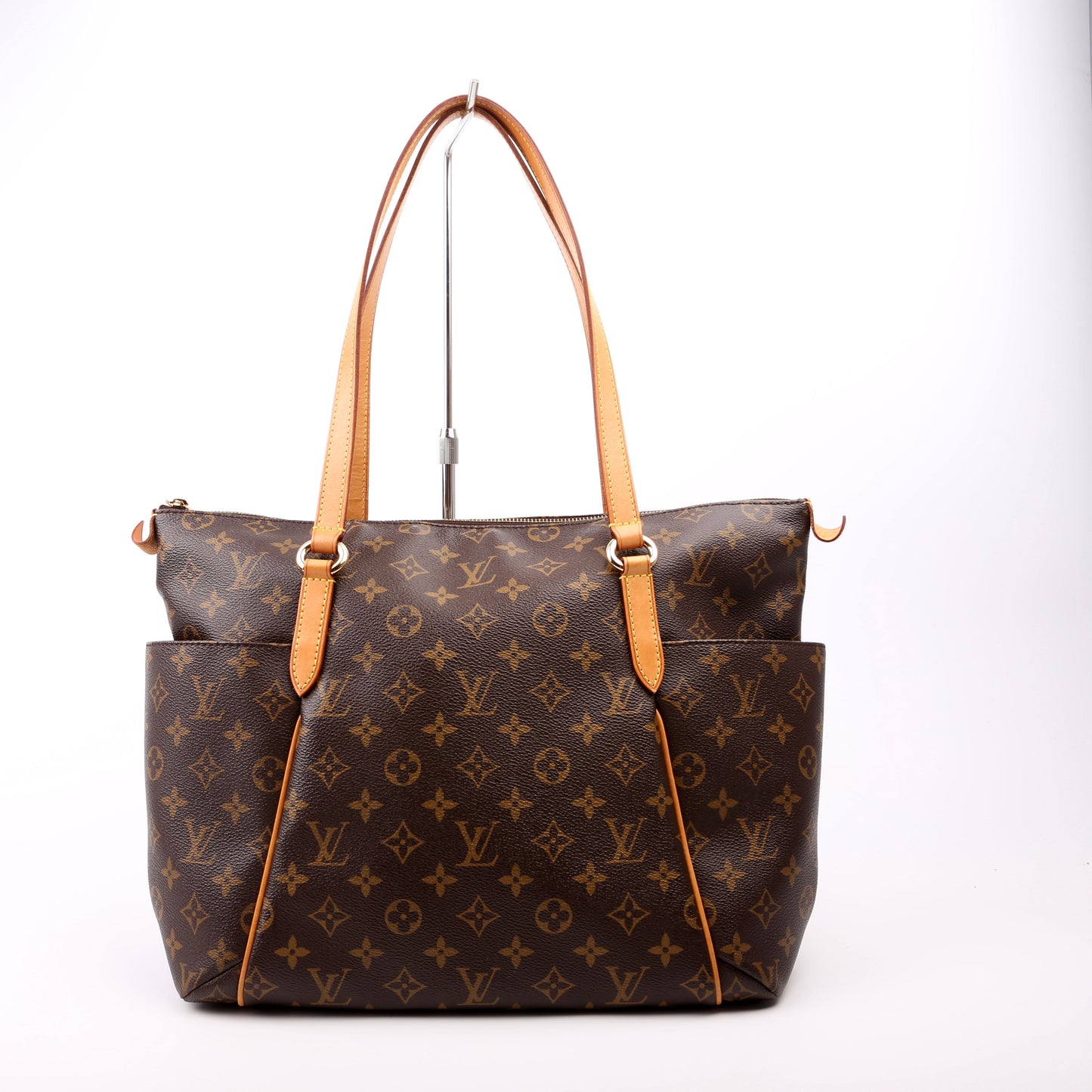 Louis Vuitton Totally Monogram MM Handbag Monogram 33