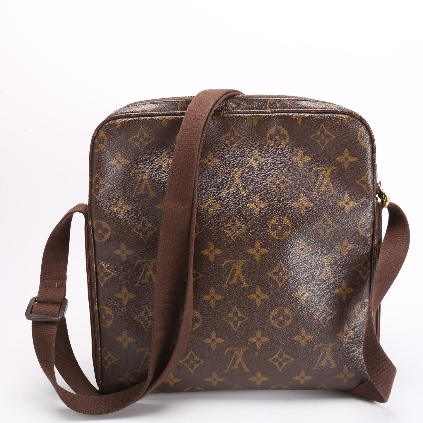 Louis Vuitton Trotteur Beaubourg Monogram Handbag Beaubourg Monogram