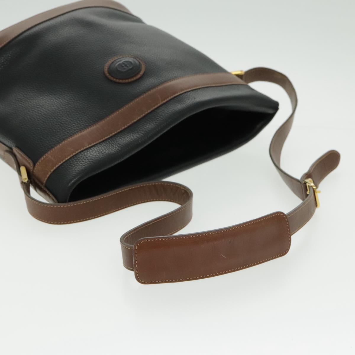 Gucci Shoulder Bag Gucci 1681