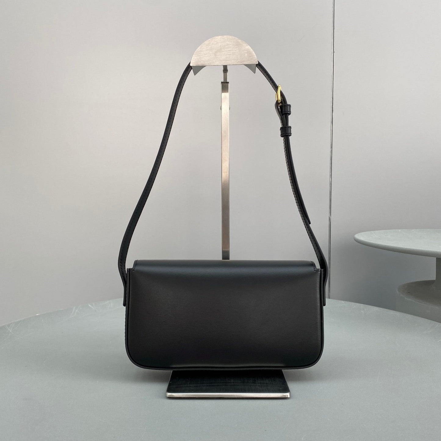 Top Quality Triomphe Shoulder Bag For Women Black 4