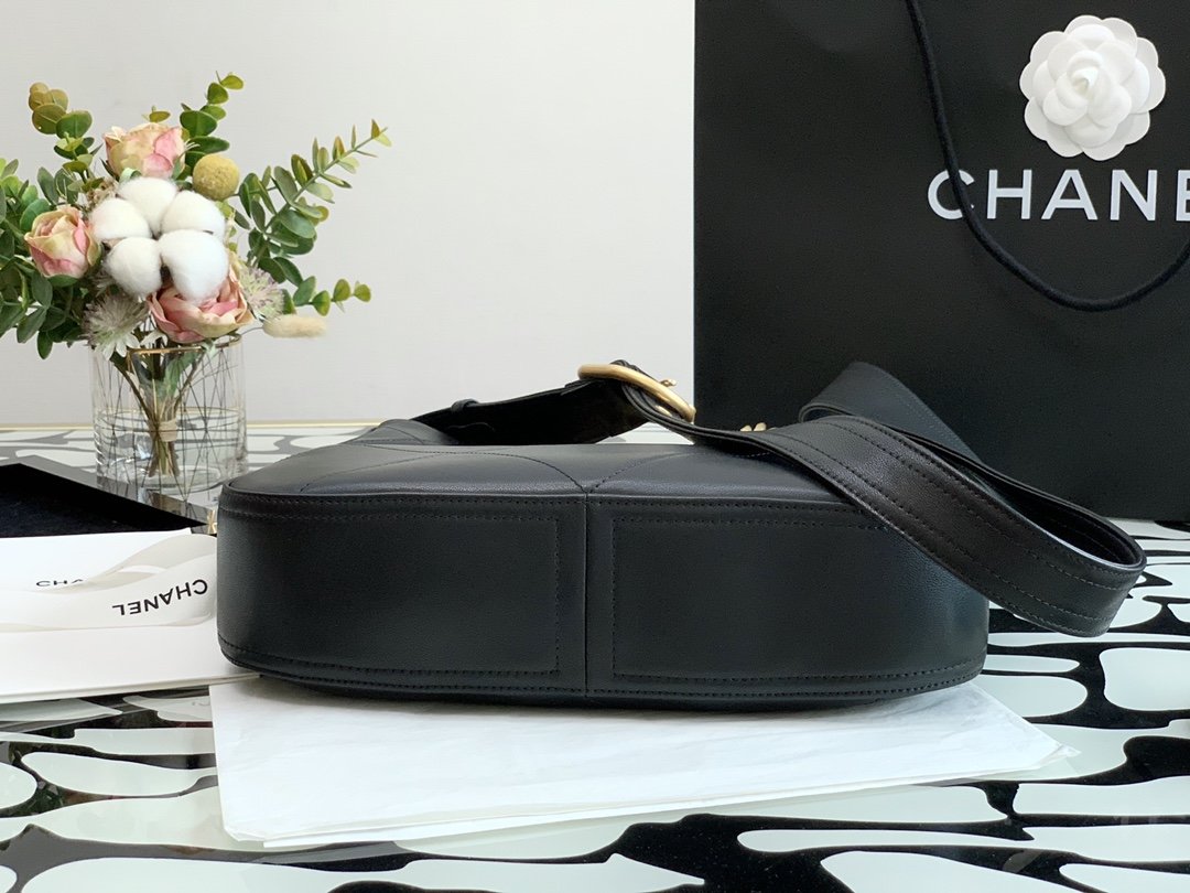 Chanel Co Co Shoulder Bag For Women Black