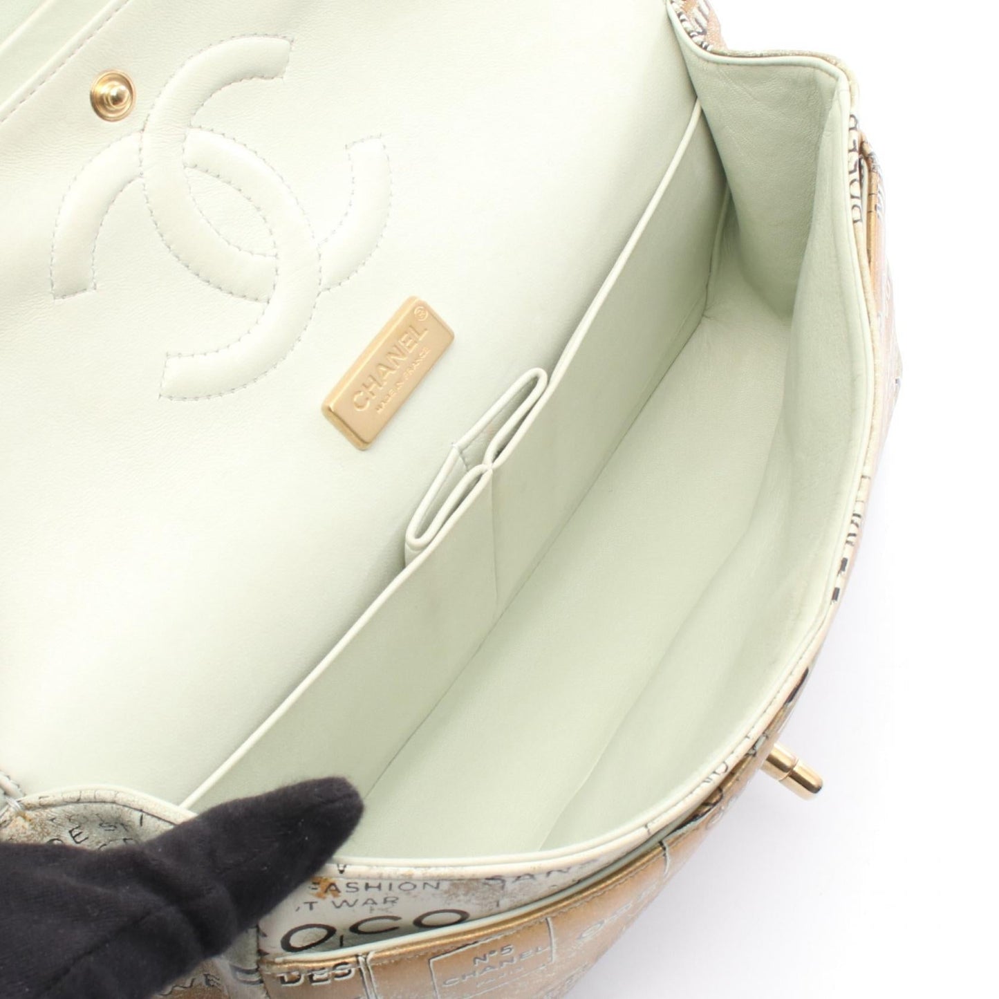 Matelasse Leather Shoulder Bag Compact