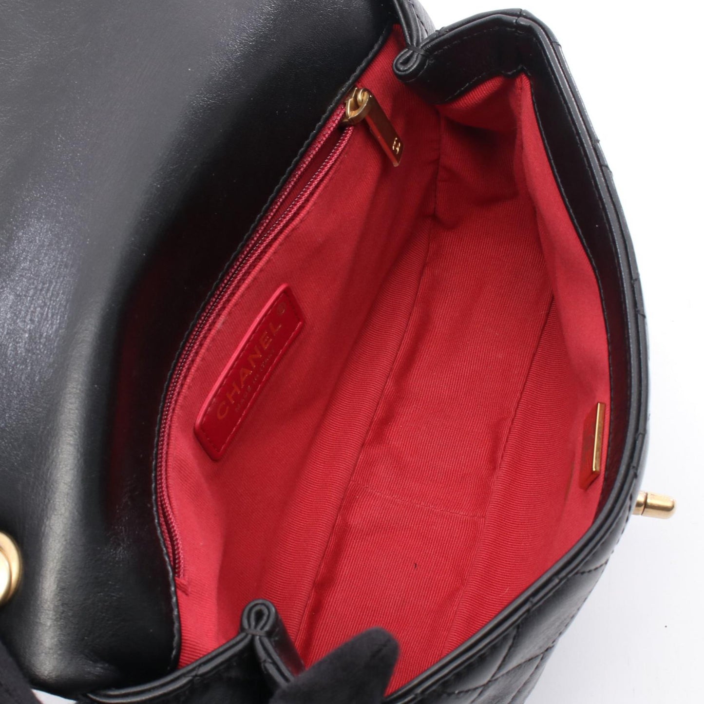 Matelasse Leather Shoulder Bag Luxe