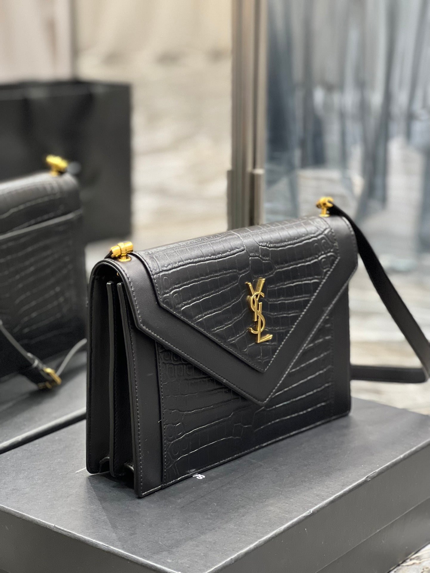 YSL Saint Laurent Gaby Toned Hardware 10in 26cm Black Gold Satchel Bag Ysl 695724Dzeuw1000