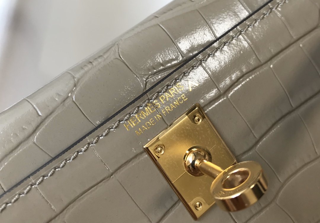 Top Quality Kelly Embossed Patent Light Grey Gold Mini Shoulder Bag