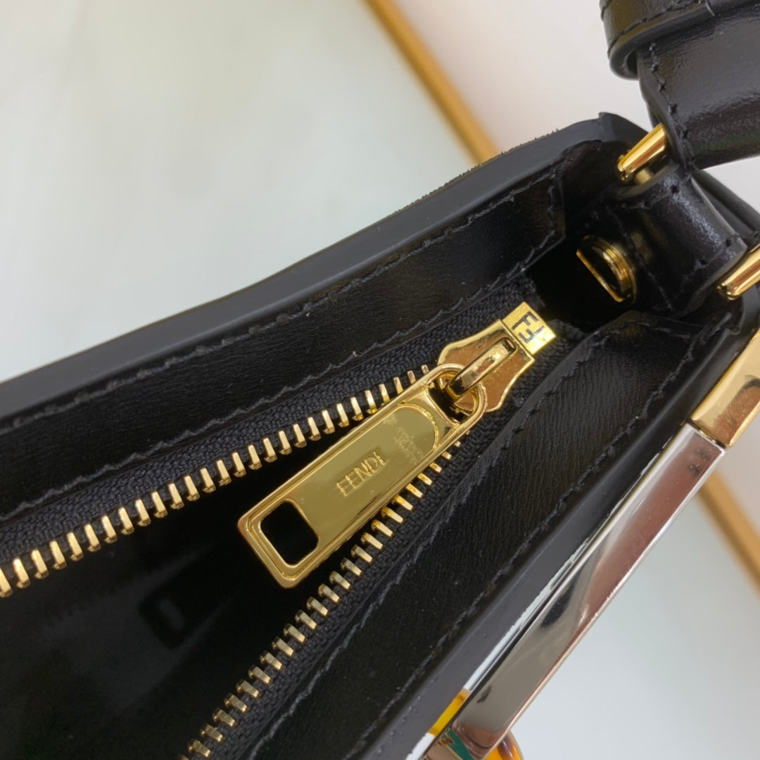 Top QualityTop Quality O Lock Black Handbag