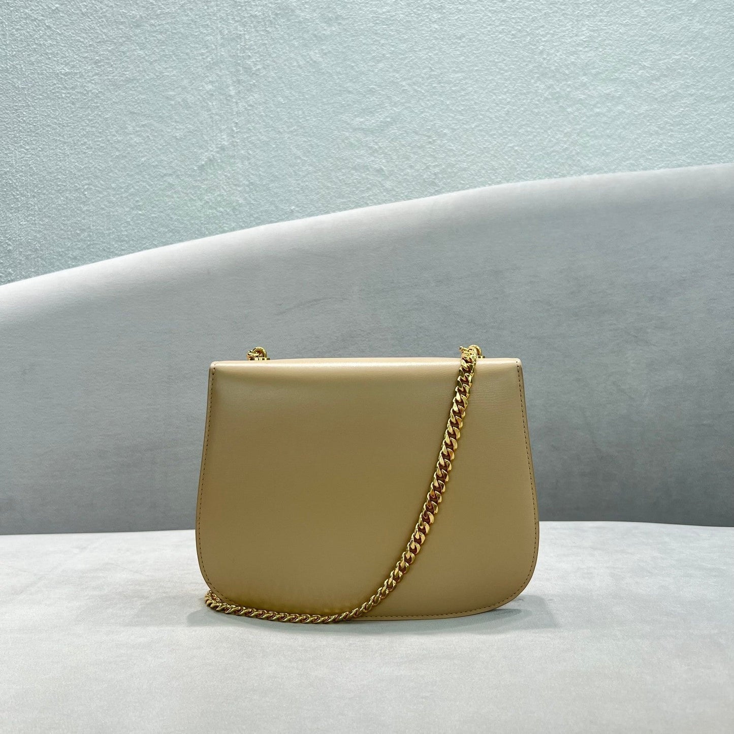 Top Quality Besatop Quality Triomphe For Women Beige Chain Travel Bag