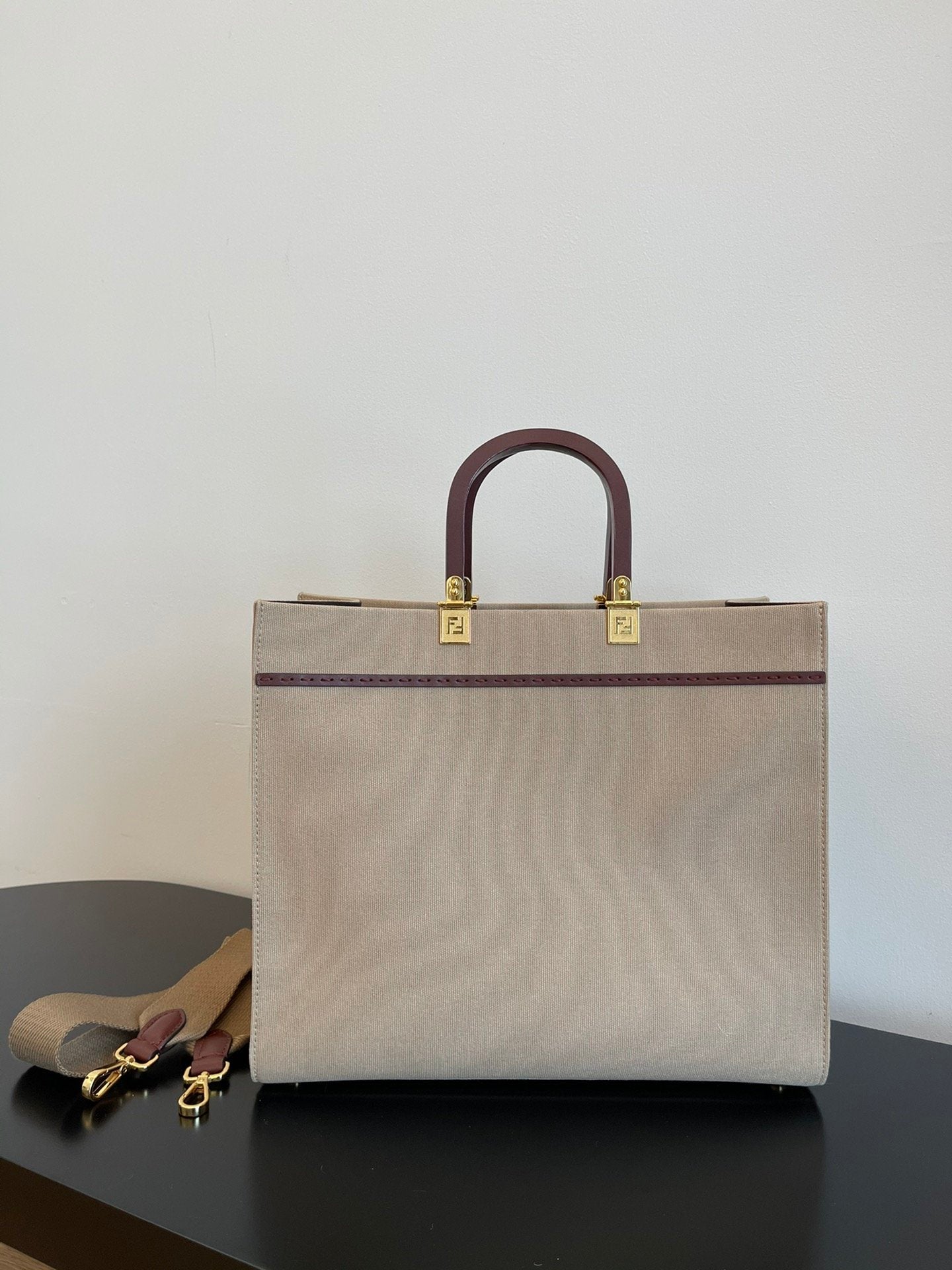 Fendi Sunshine Metop Qualityum Ff Canvas Beige Shoulder Bag