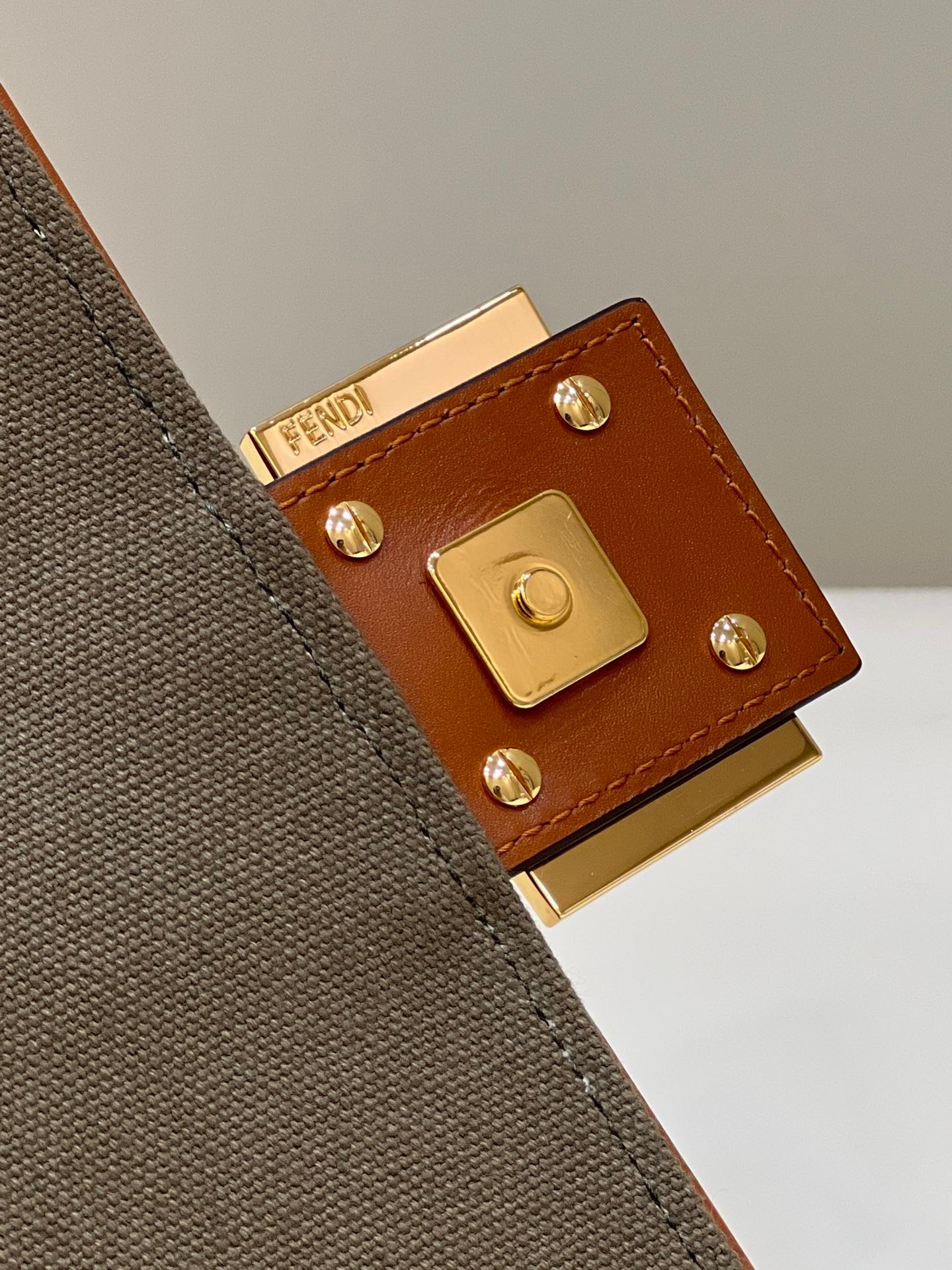 Fendi Top QualityTop Quality Baguette Khaki FF Crossbody Bag Ff 8Br600