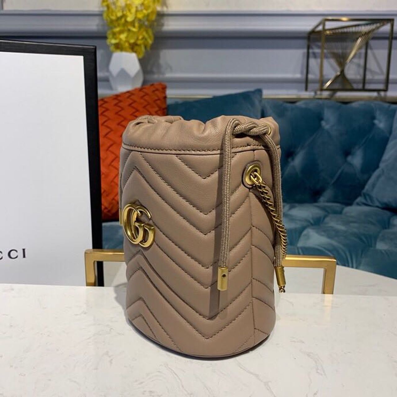 gg Marmont Matelassé Chevron 6in Beige Mini Bucket Bag
