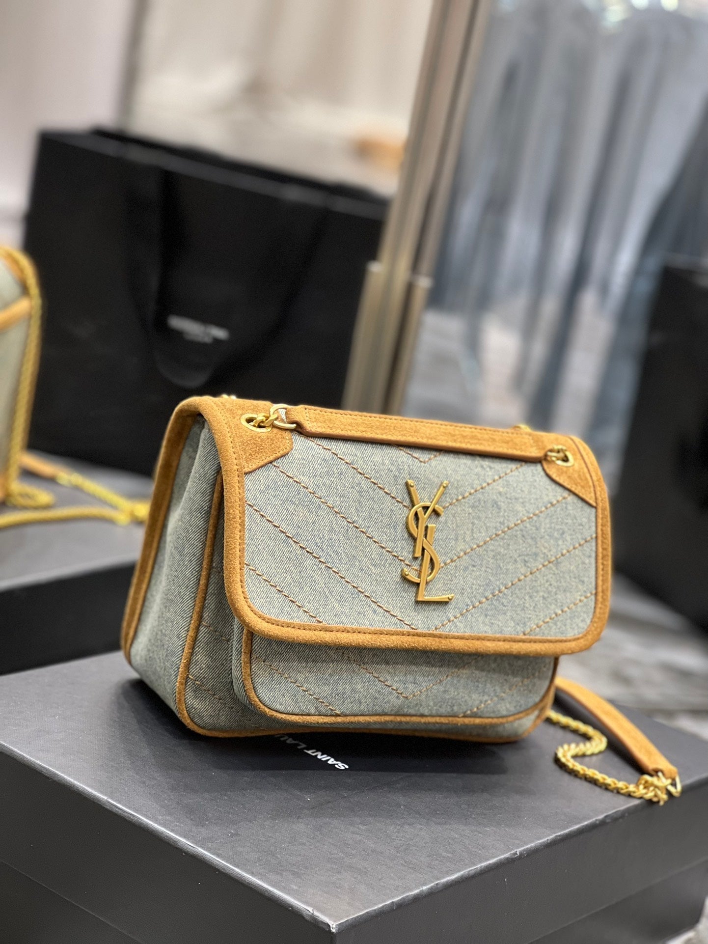 YSL Saint Laurent Niki 8in 22cm Canvas Mini Chain Mini Bag