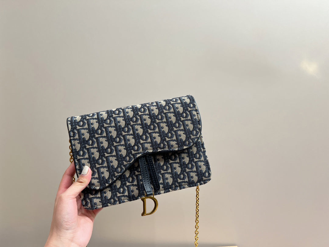 EN - Luxury DIR 359 Travel Bag