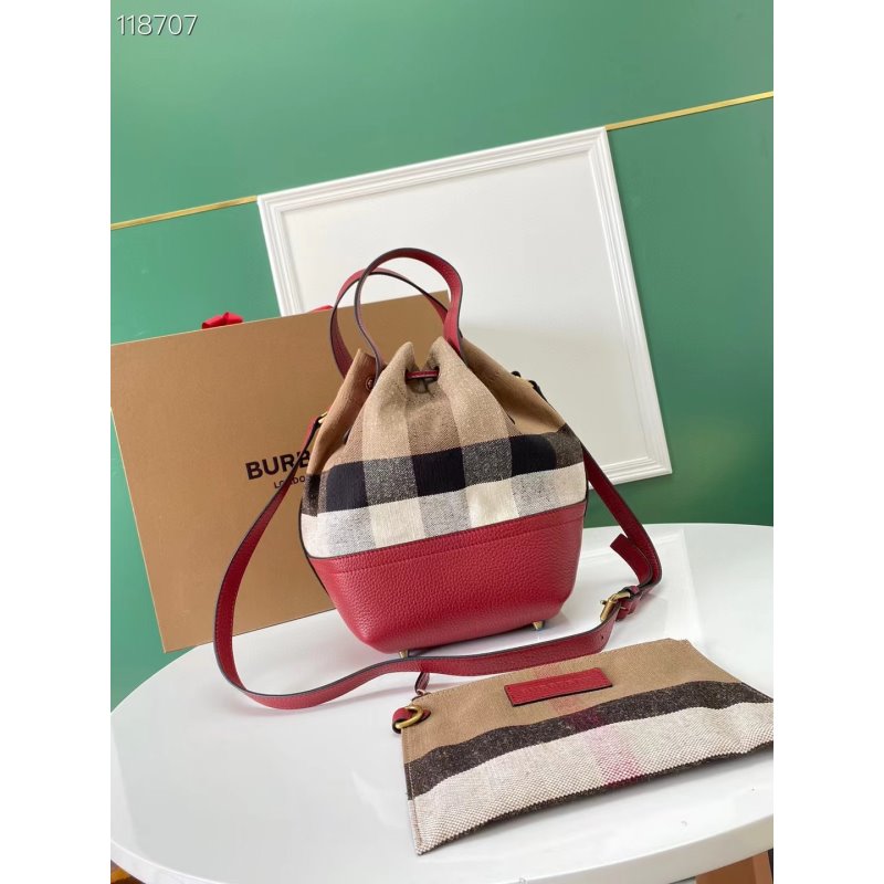 Burberry Burberry Bucket Bag Bbr00276