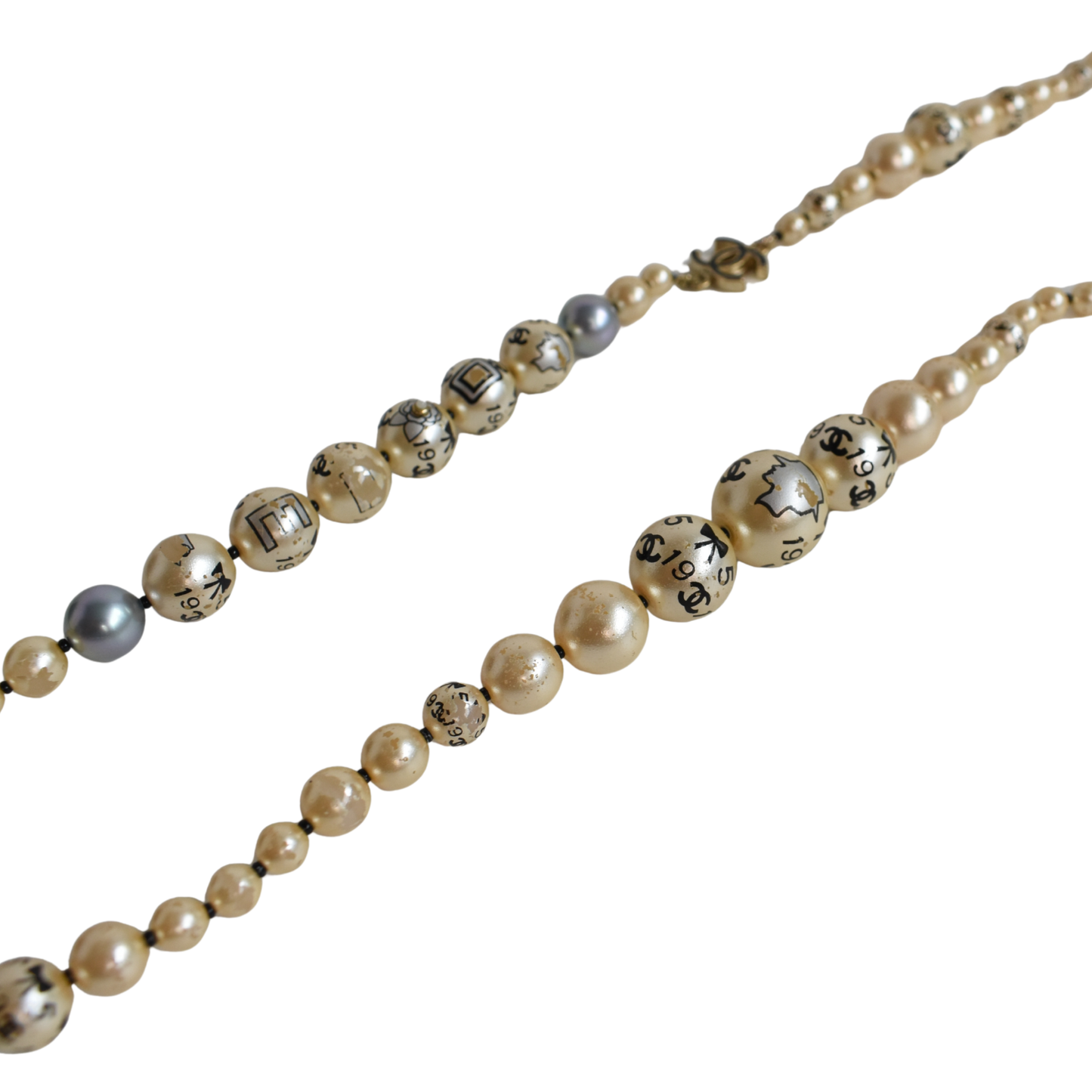 Graduated Pearl Necklace Classic