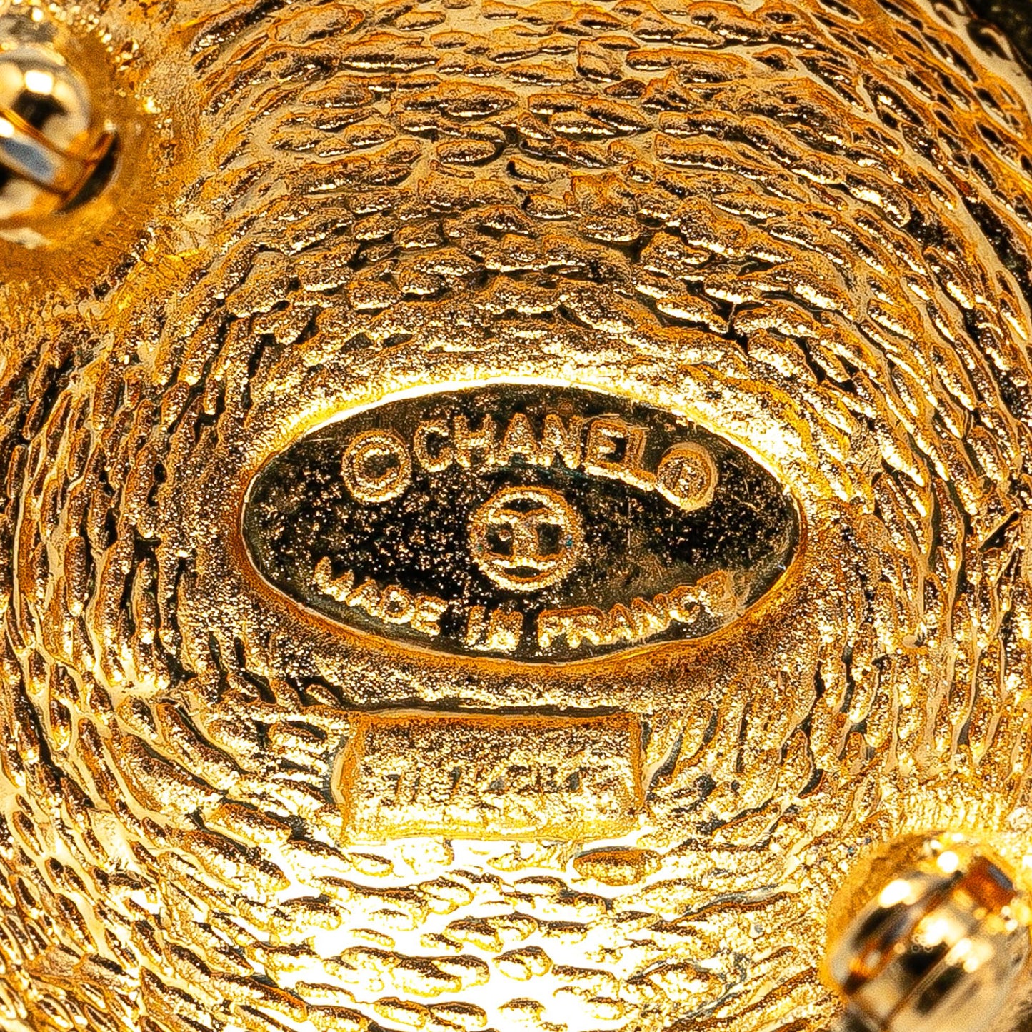 Chanel Plated CC Quilted Brooch SHG-YLtXGY Gold Handbag