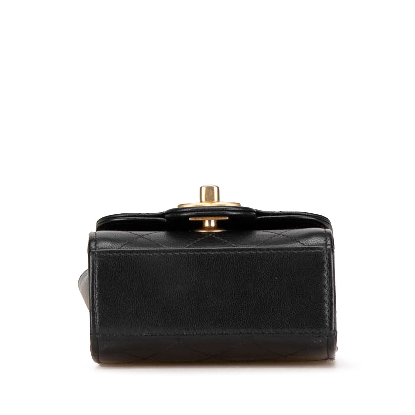 Chanel Goatskin Chic Pearls On Clutch Bag Chain 1