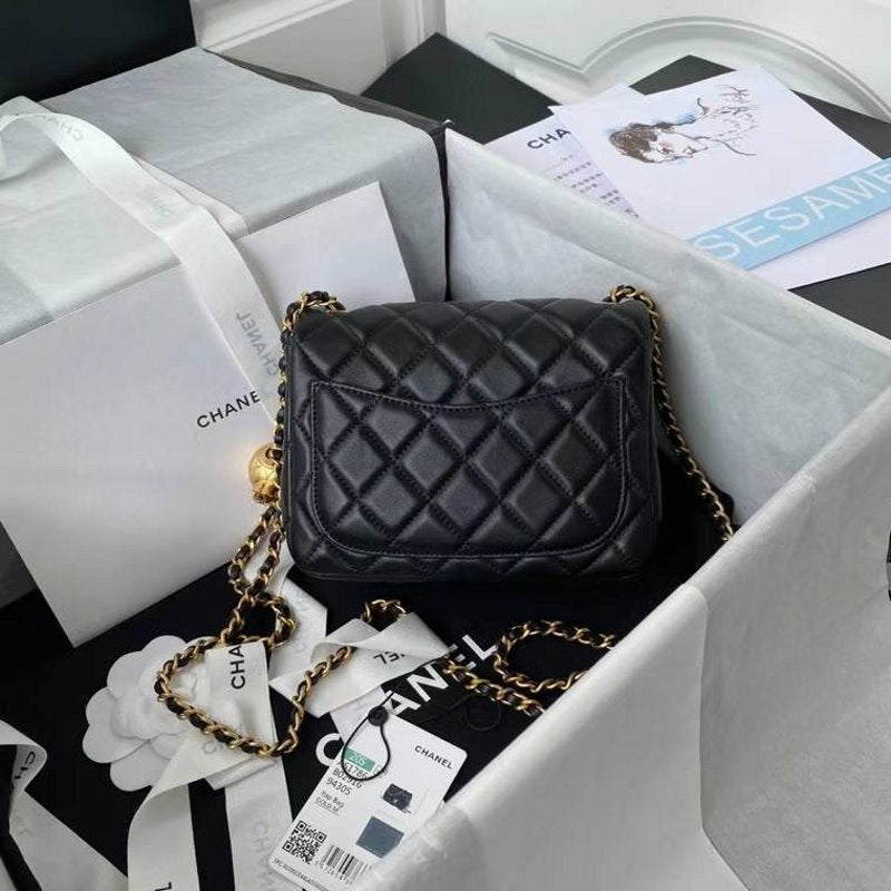 Chanel Chanel Flap Bag Bg02797 Handbag