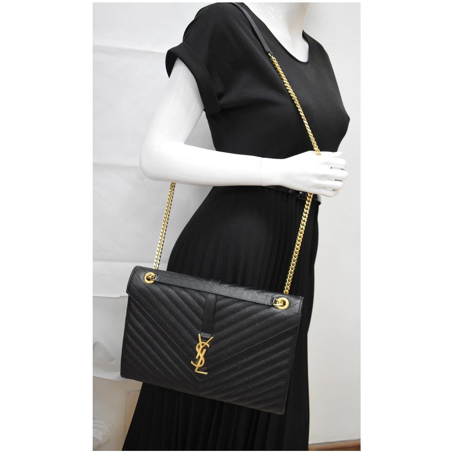 YSL Saint Laurent Saint Envelope Grain De Poudre Shoulder Bag Black Large
