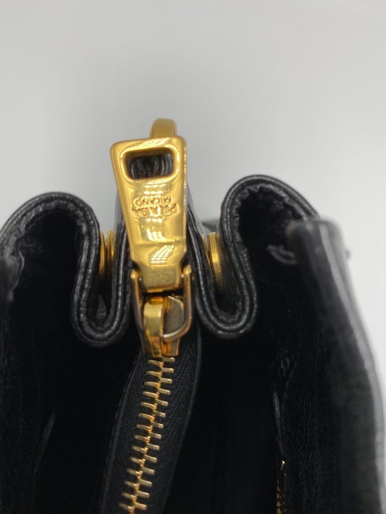 Prada Tote Leather Tote Bag Leather Tote 2