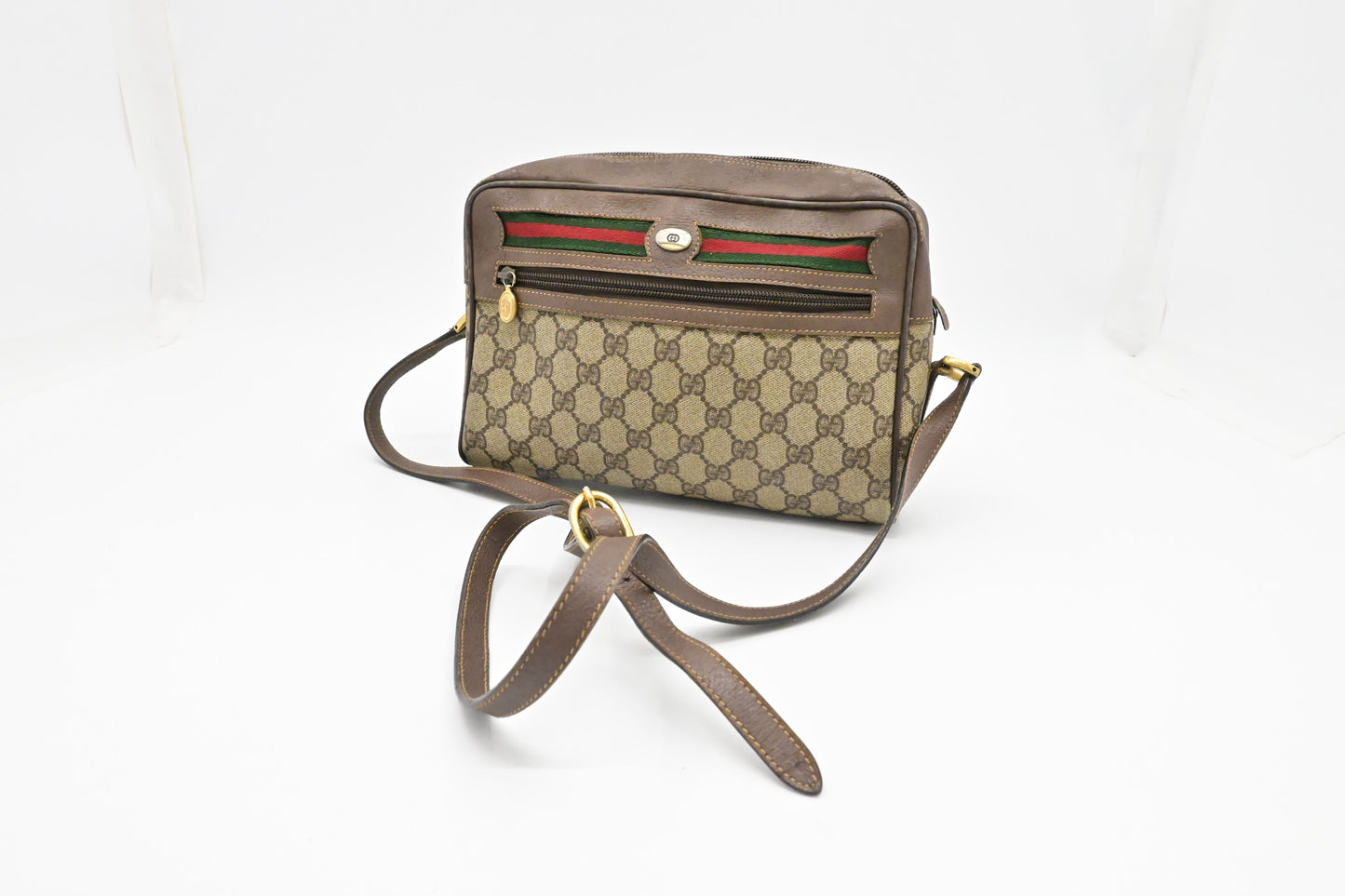 Gucci GG Supreme Canvas Shoulder Bag Canvas 2