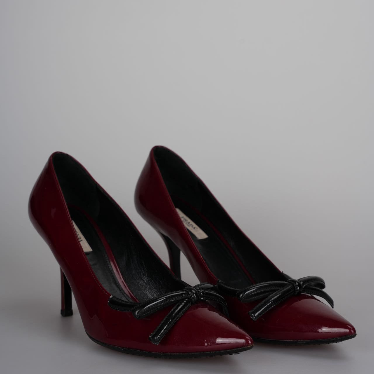 Prada Shoe Burgundy Pointed Toe Bow Pumps 40 Patent Shoes